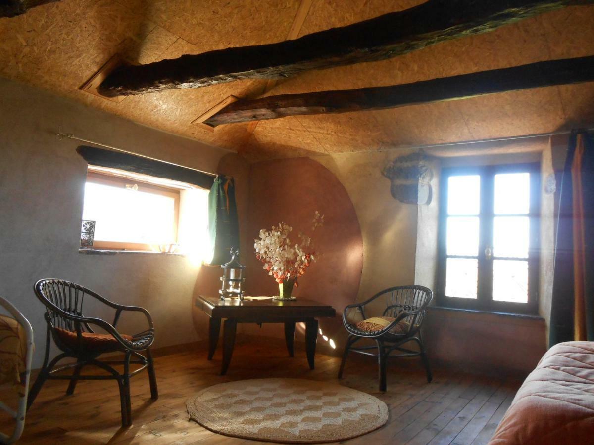 Chambre D'Hotes Des Monts Saint-Izaire Buitenkant foto